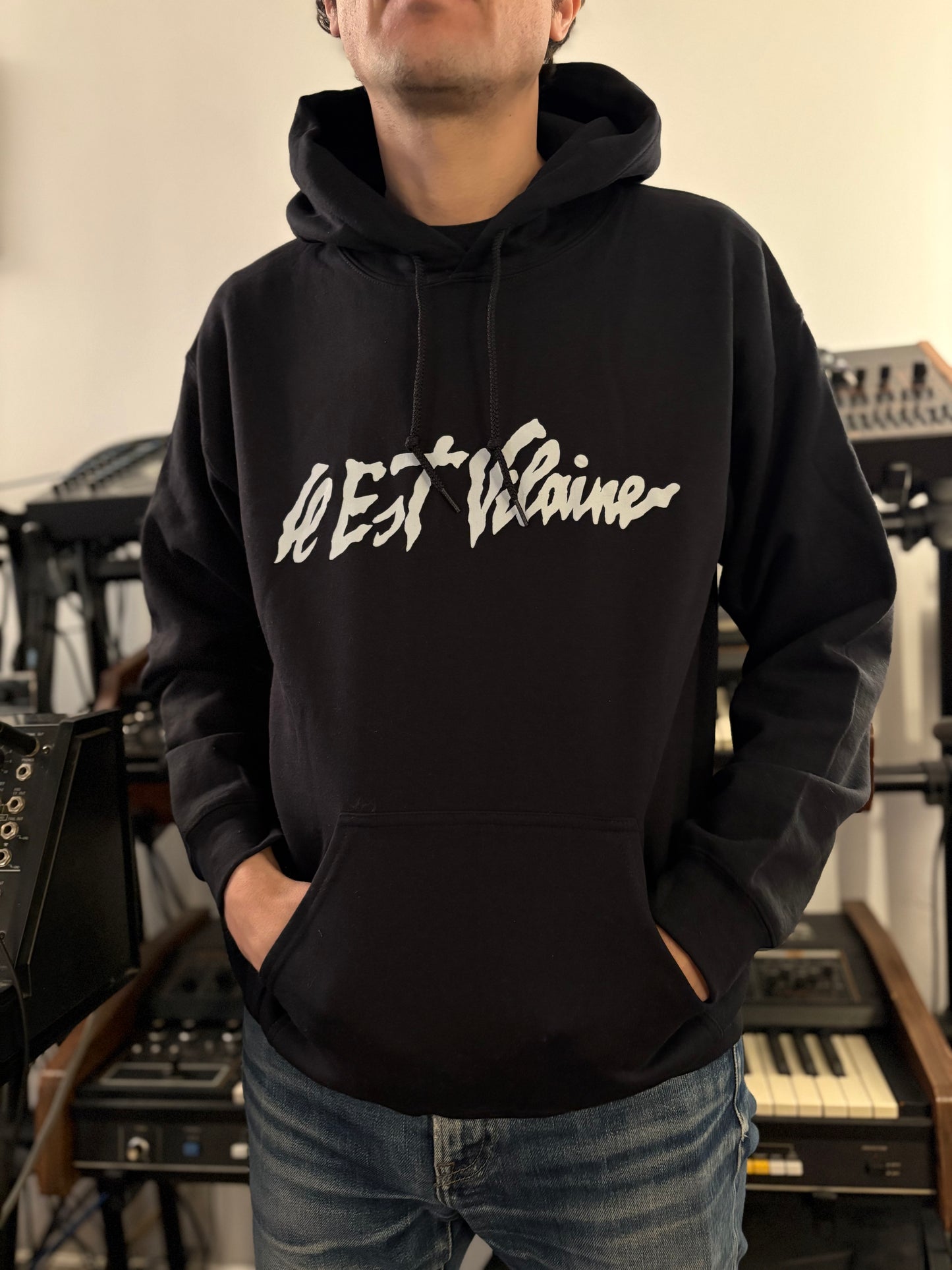 Il Est Vilaine Hoodie - Black